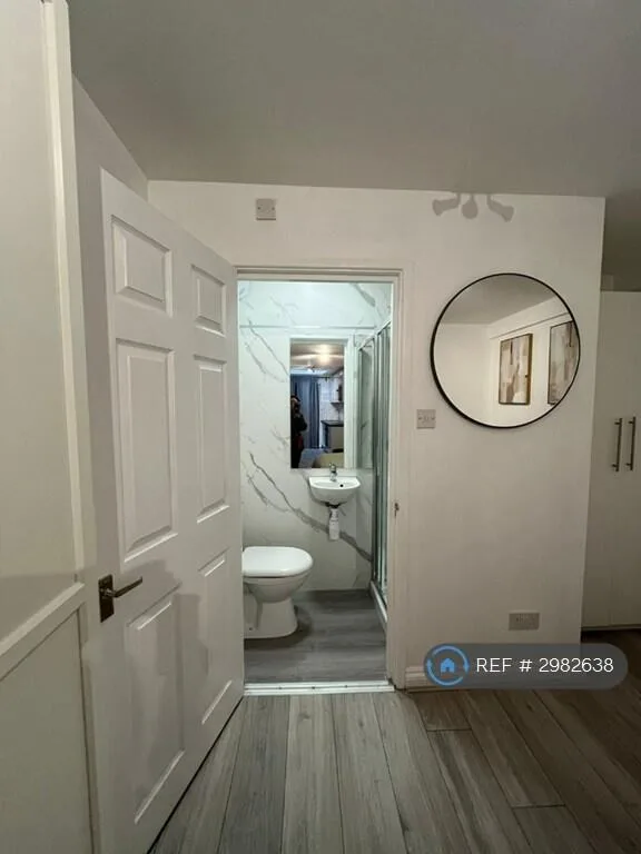 Studio flat for rent