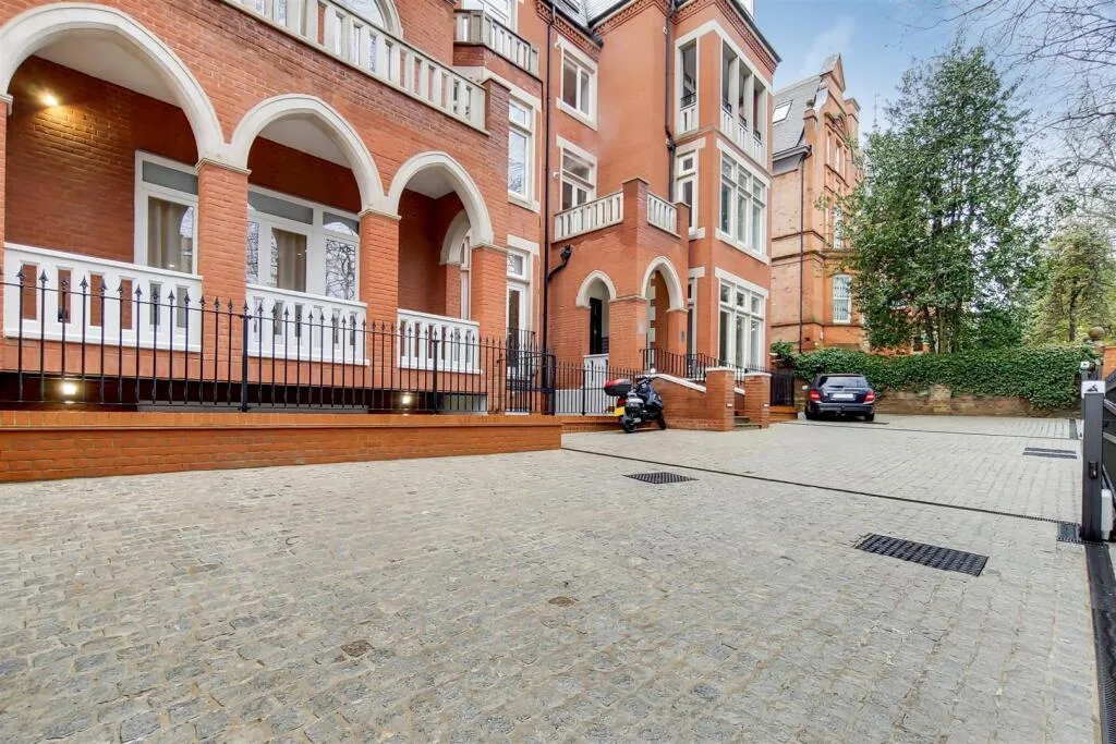 2 bedroom apartment for rent