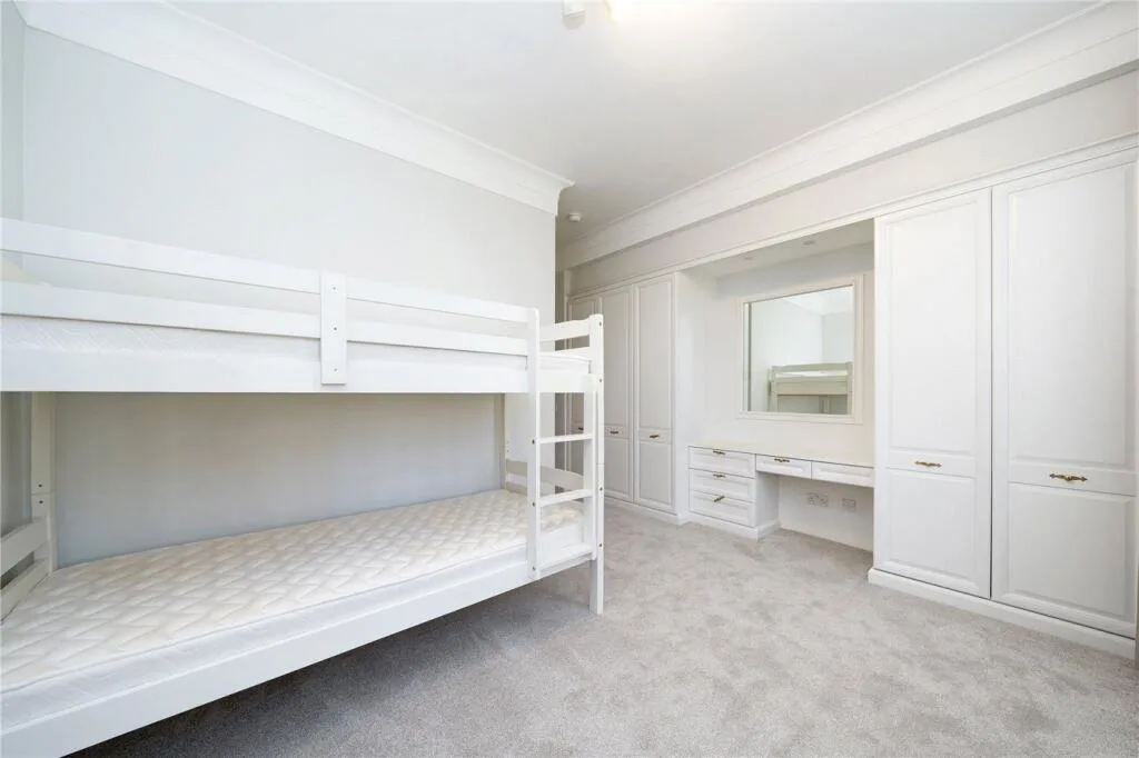 4 bedroom apartment for rent
