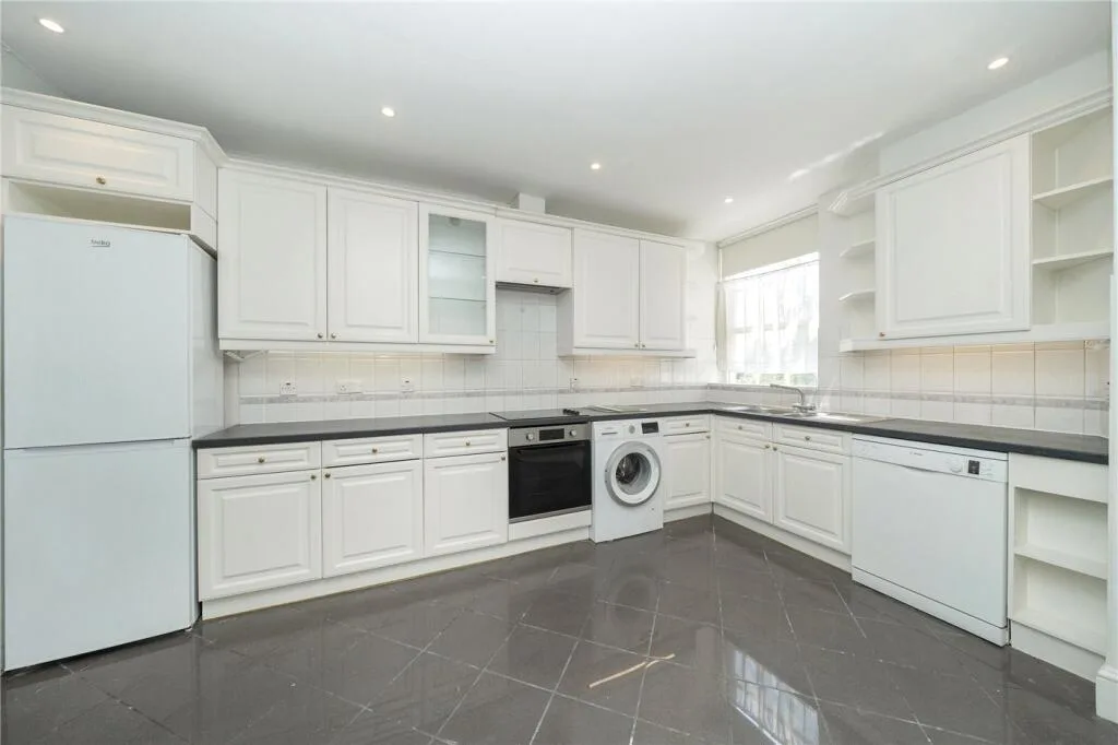 4 bedroom apartment for rent