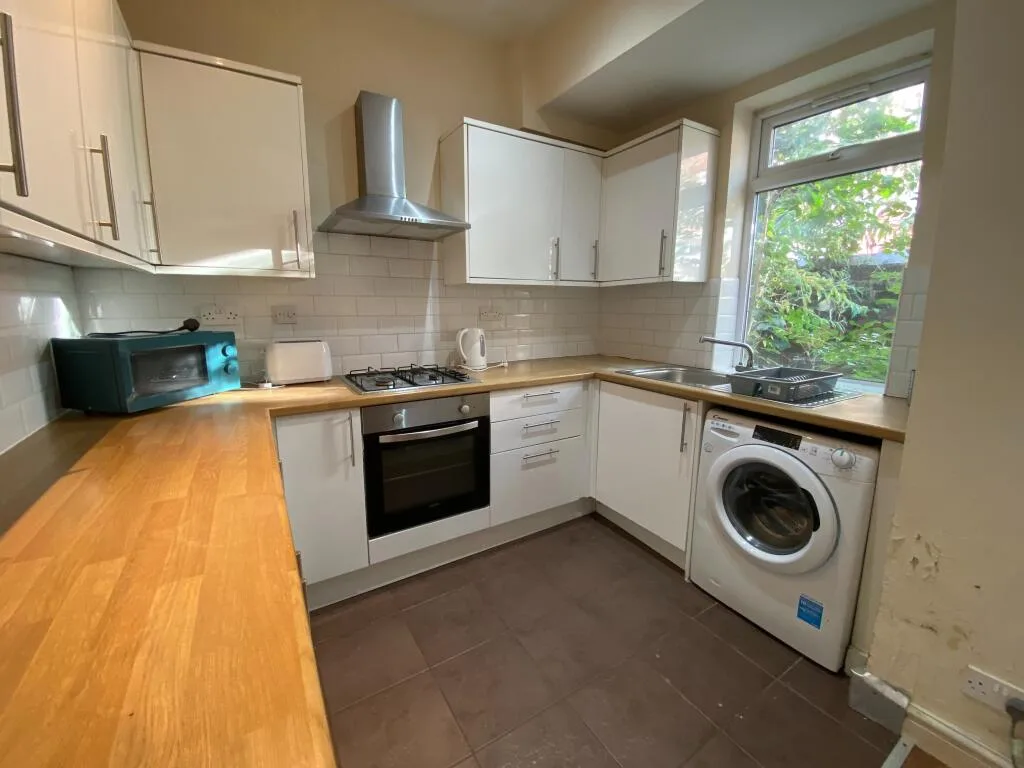 4 bedroom terraced house for rent