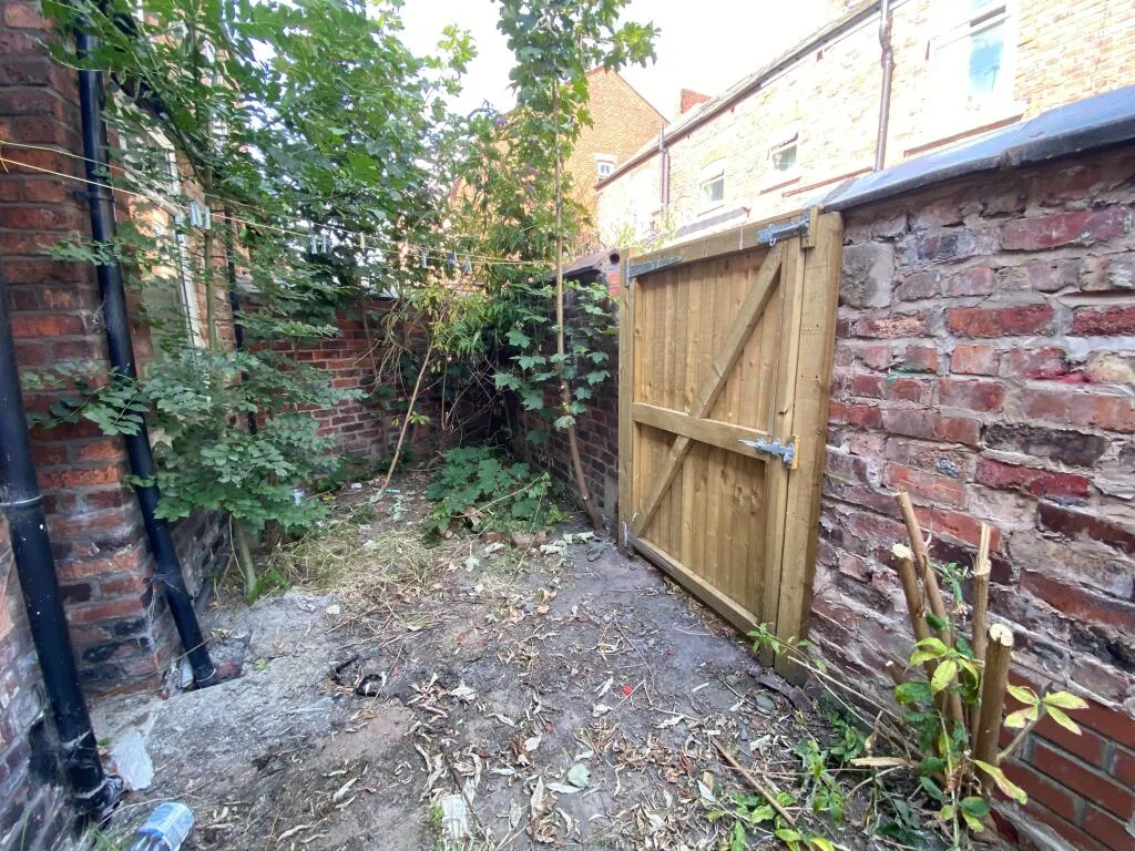 4 bedroom terraced house for rent