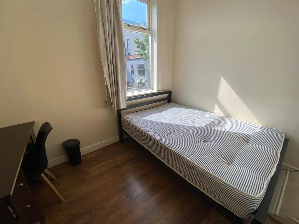 4 bedroom terraced house for rent