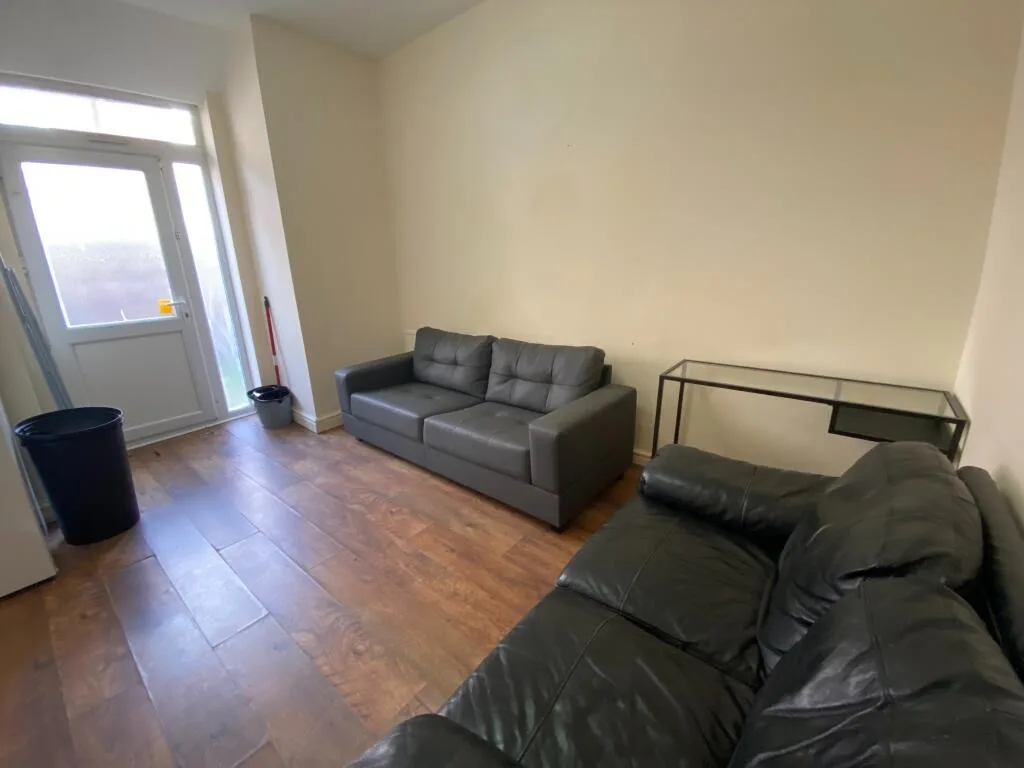 4 bedroom terraced house for rent