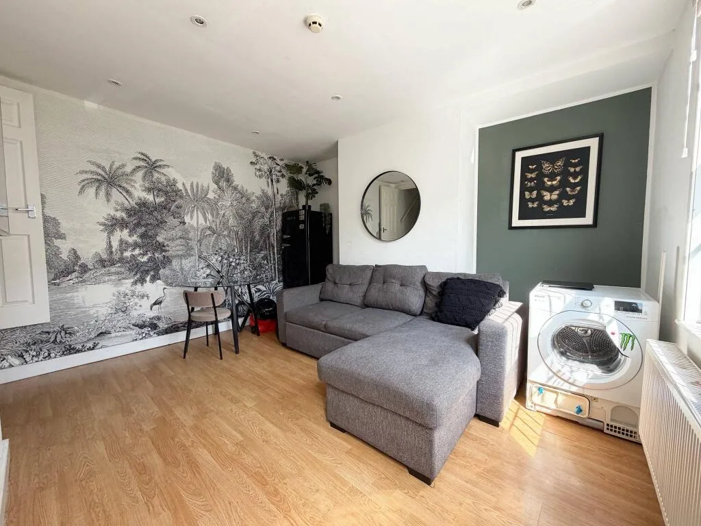4 bedroom terraced house for rent