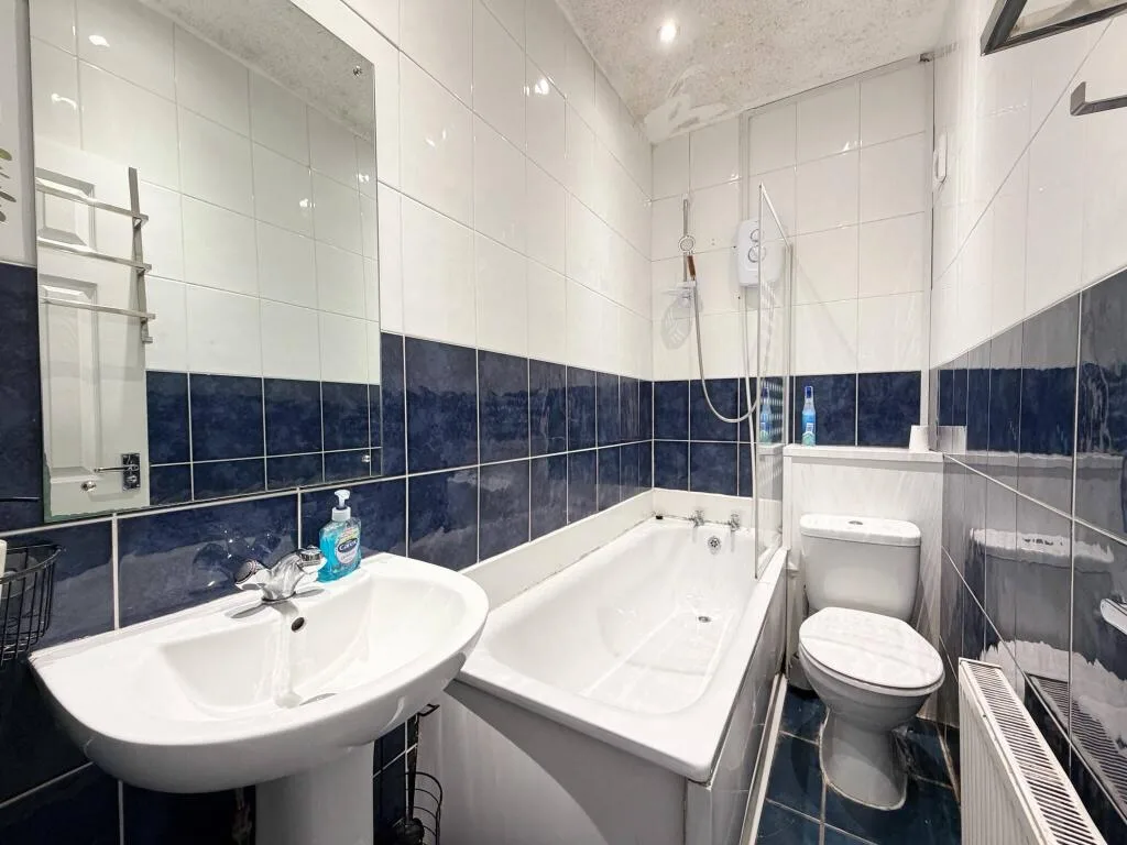 4 bedroom terraced house for rent