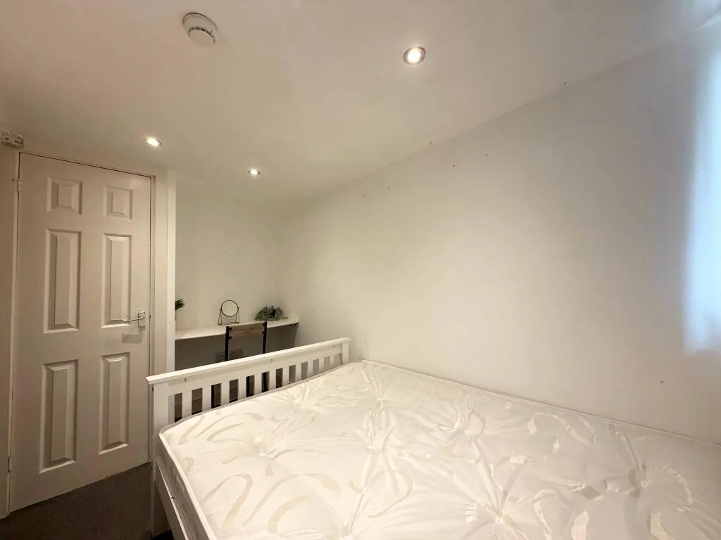 4 bedroom terraced house for rent