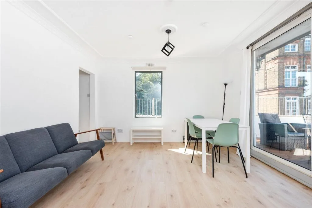 2 bedroom penthouse for rent