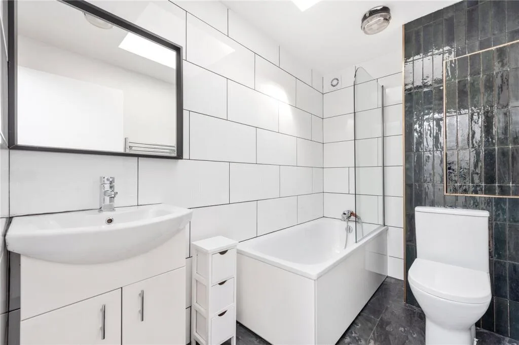 2 bedroom penthouse for rent