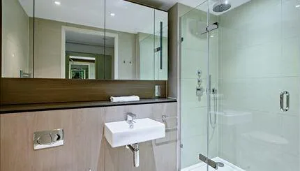 4 bedroom flat for rent