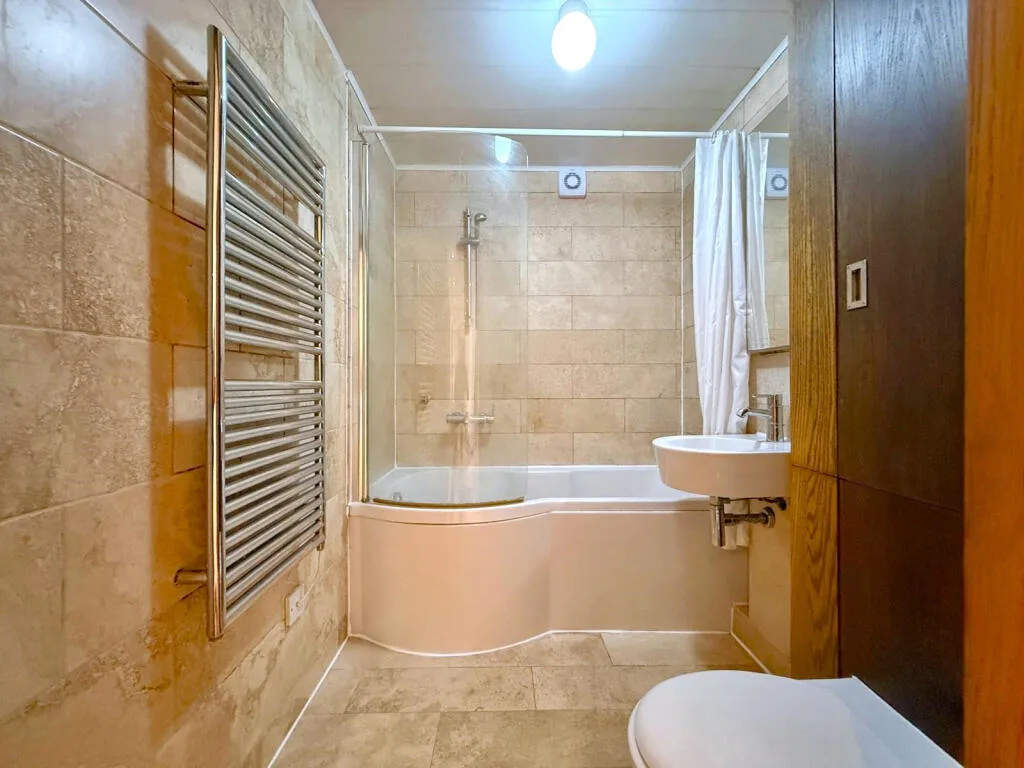 3 bedroom apartment for rent