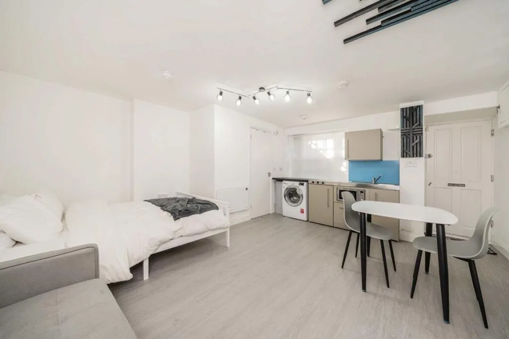 Studio apartment for rent
