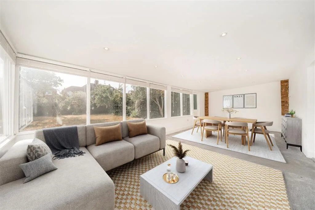 5 bedroom end of terrace house for rent
