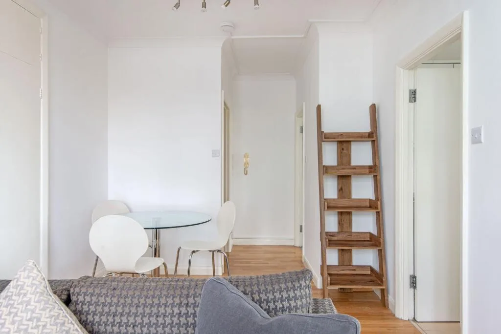 Studio flat for rent