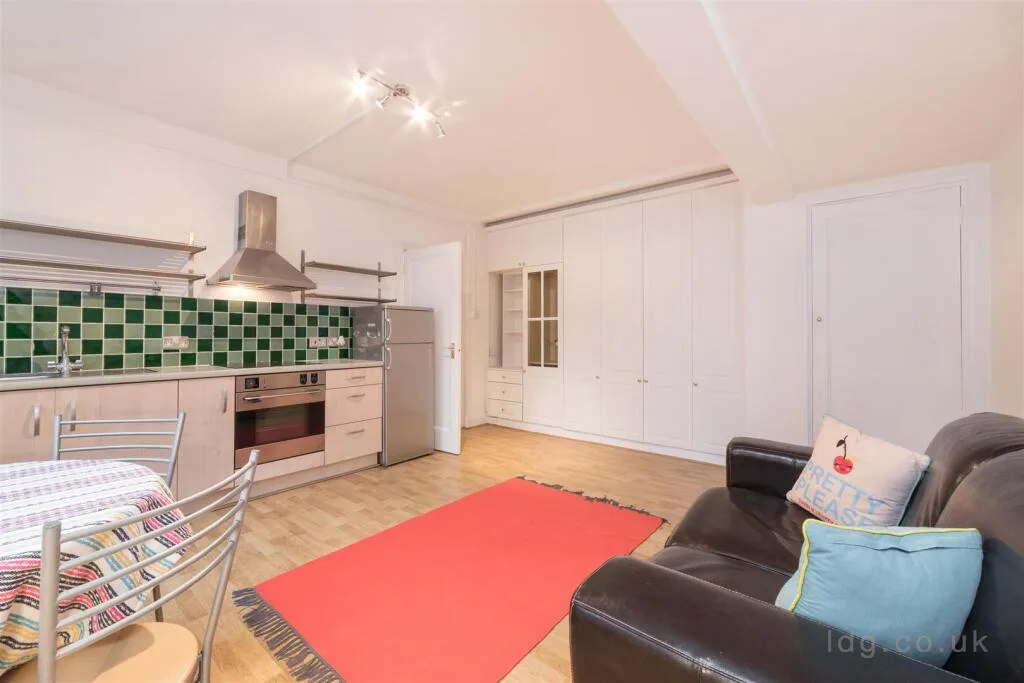Studio apartment for rent