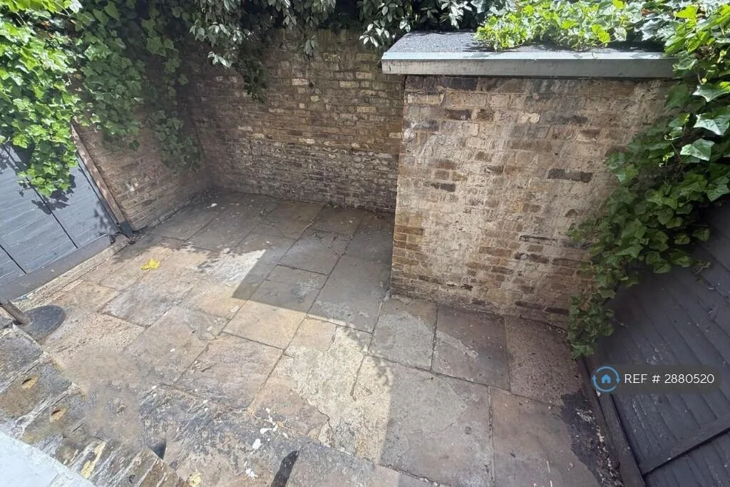 4 bedroom terraced house for rent