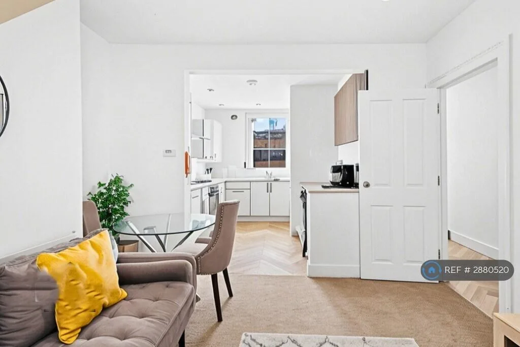 4 bedroom terraced house for rent