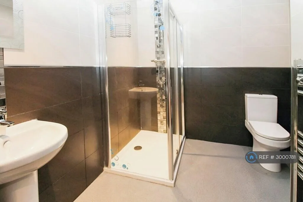 3 bedroom flat for rent