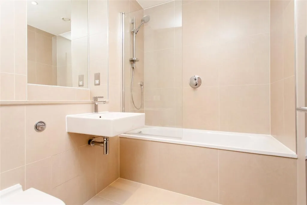 2 bedroom penthouse for rent