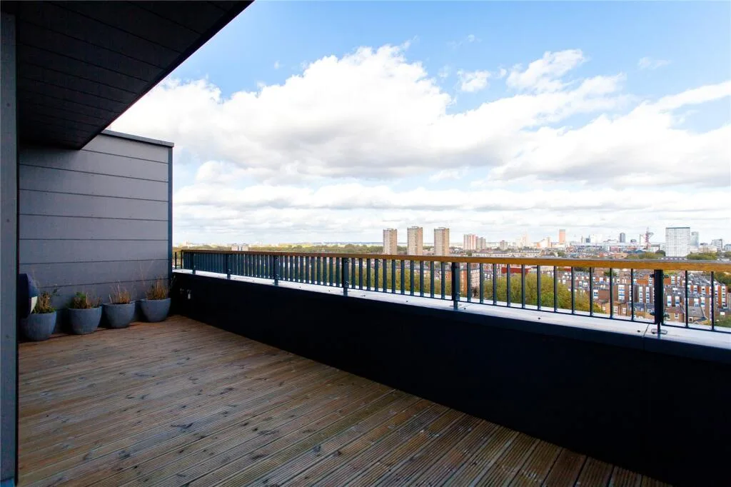 2 bedroom penthouse for rent