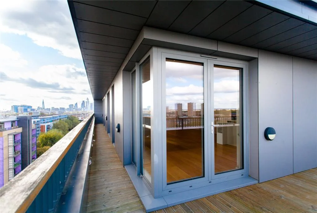 2 bedroom penthouse for rent