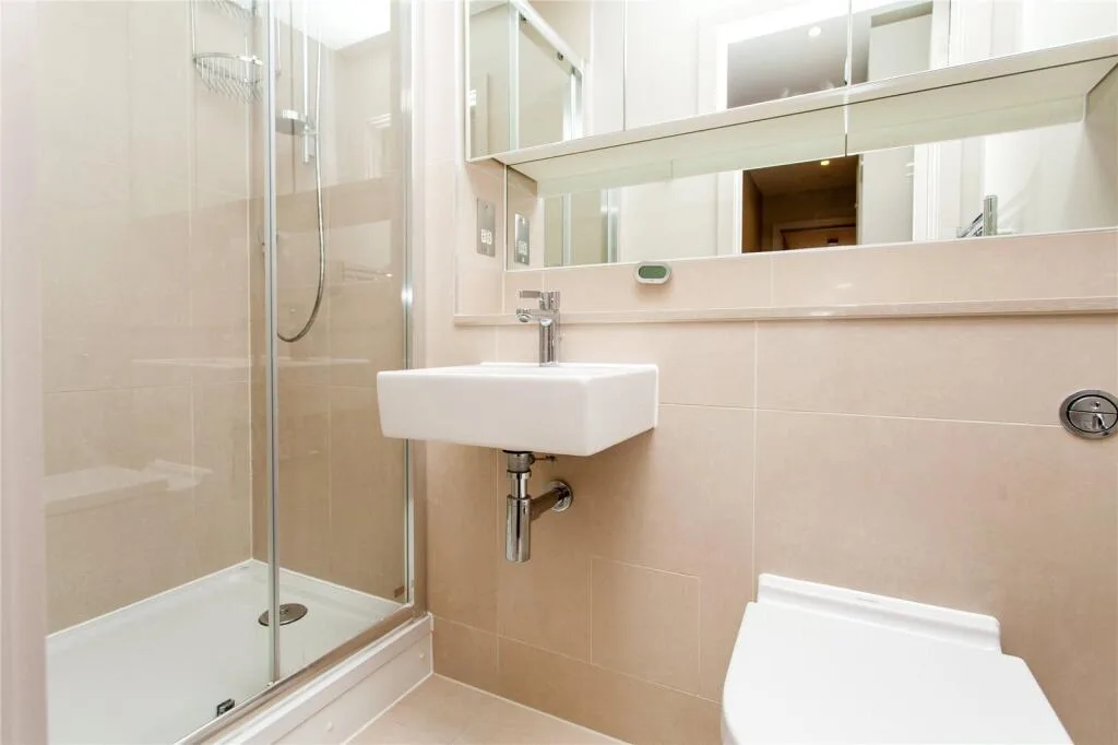 2 bedroom penthouse for rent