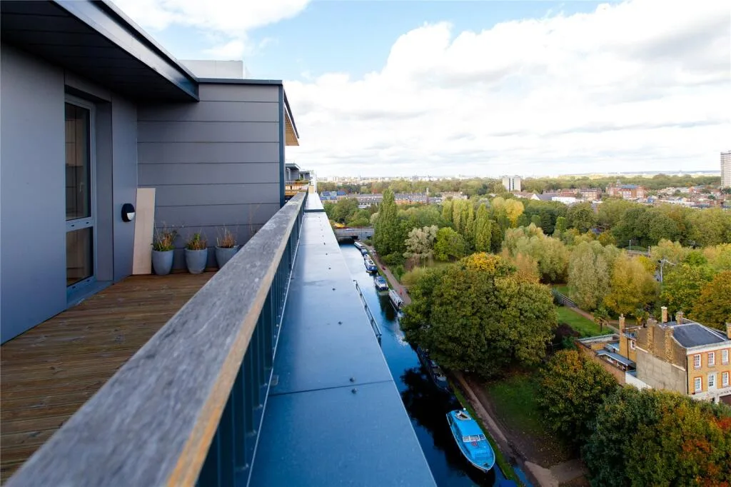 2 bedroom penthouse for rent