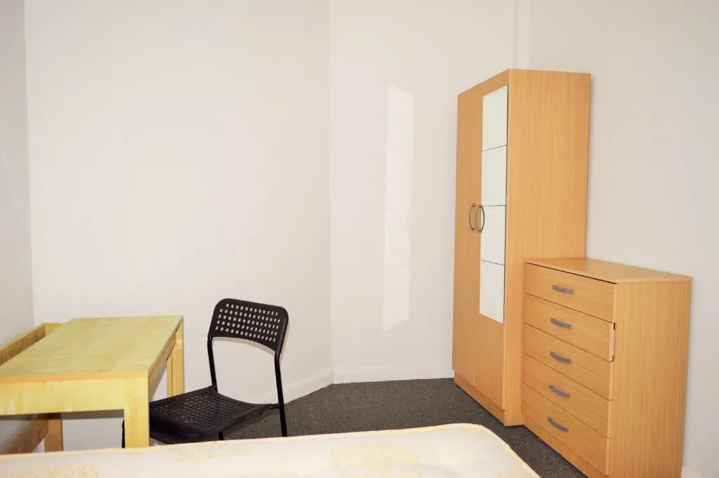 1 bedroom flat share for rent