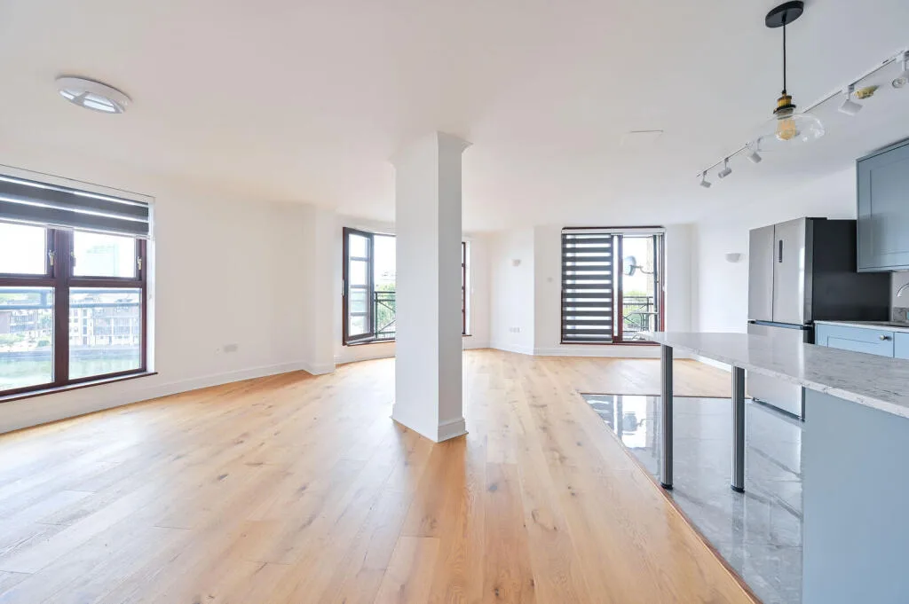 3 bedroom flat for rent