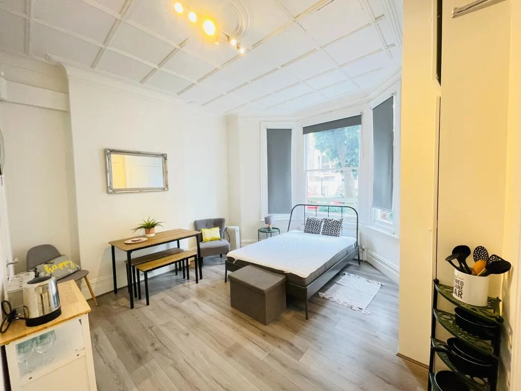Studio flat for rent