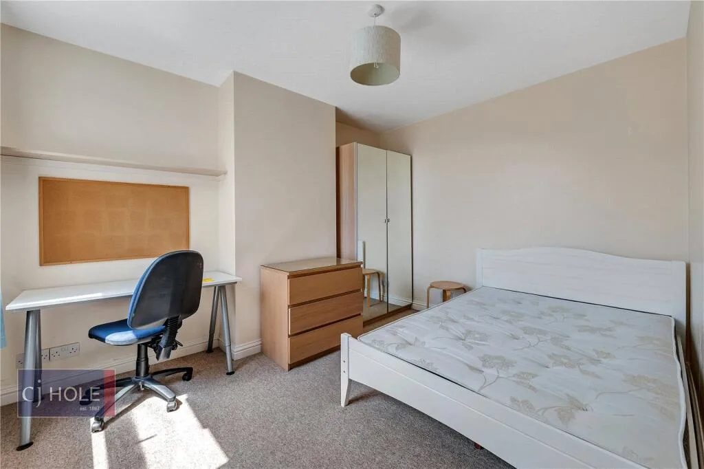 1 bedroom end of terrace house for rent