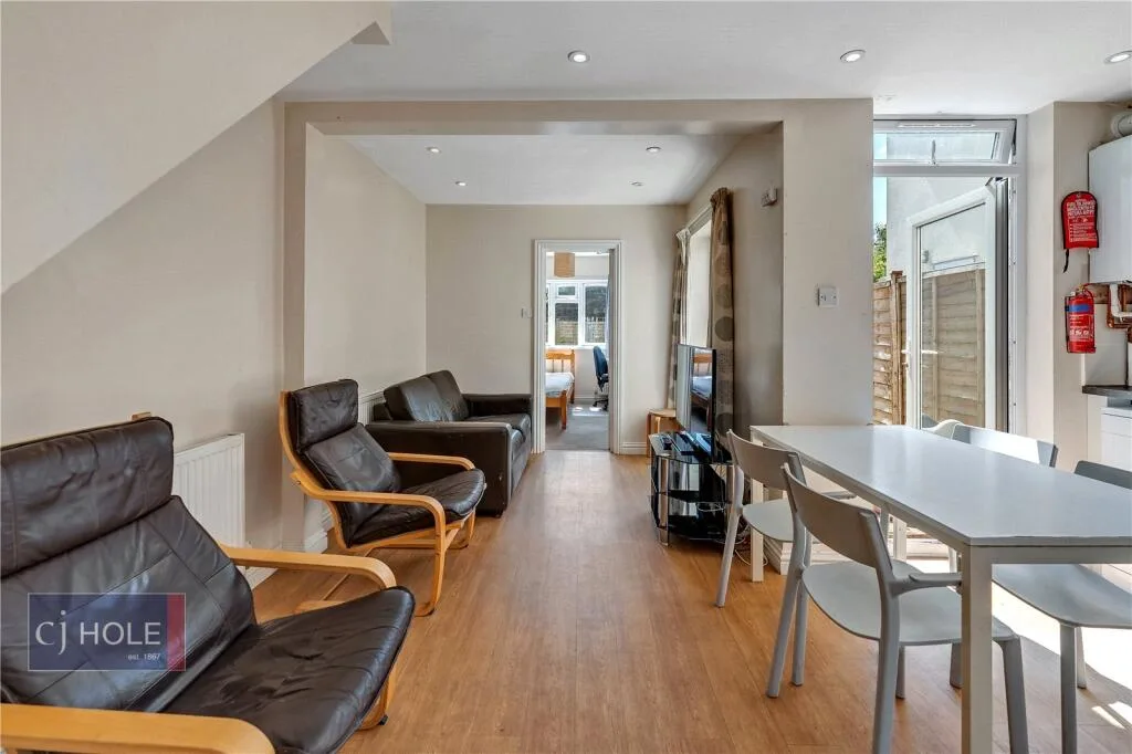 1 bedroom end of terrace house for rent