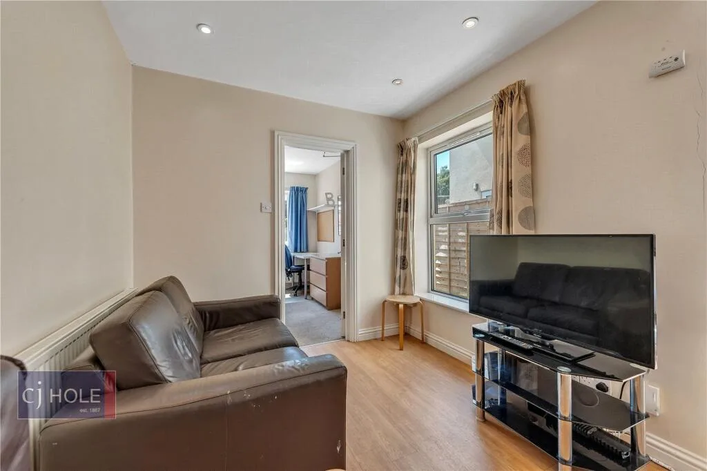 1 bedroom end of terrace house for rent