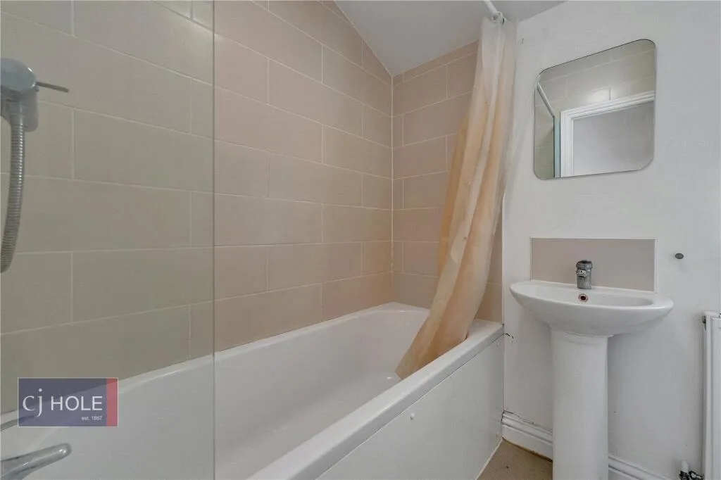 1 bedroom end of terrace house for rent