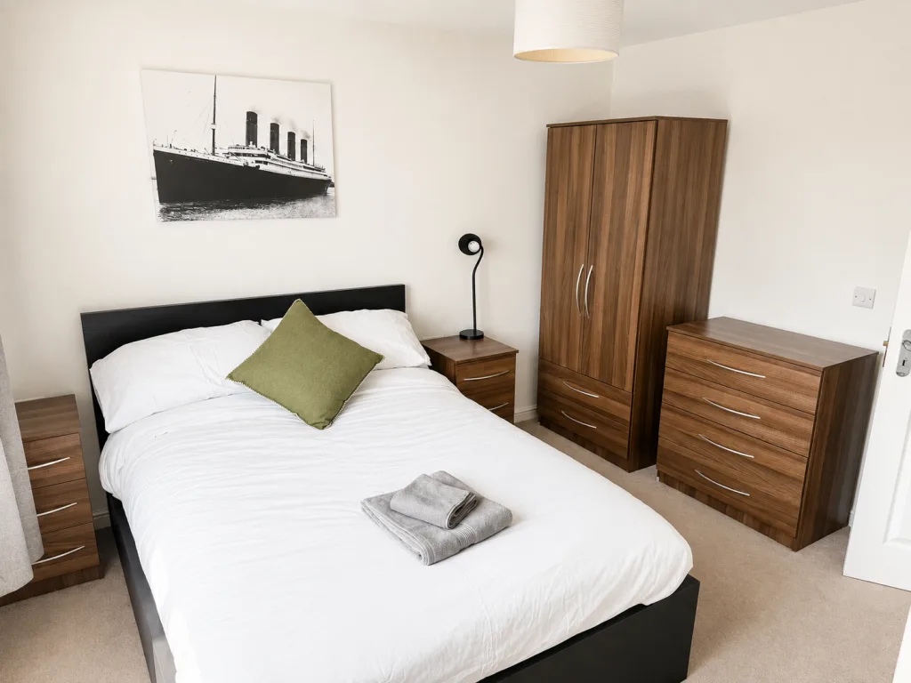 4 bedroom end of terrace house for rent