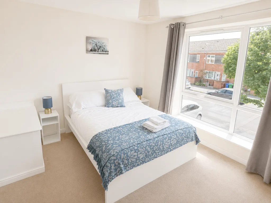 4 bedroom end of terrace house for rent