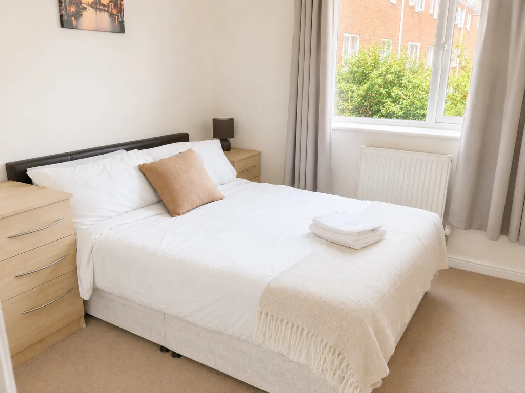 4 bedroom end of terrace house for rent