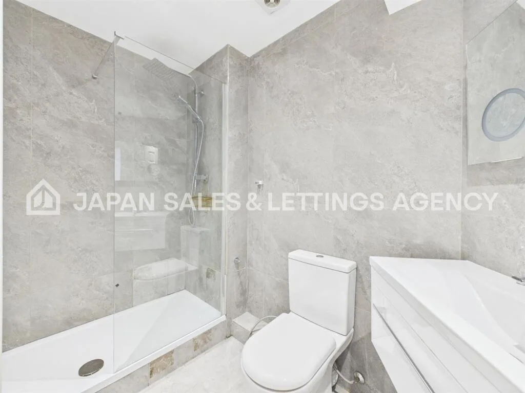 3 bedroom flat for rent