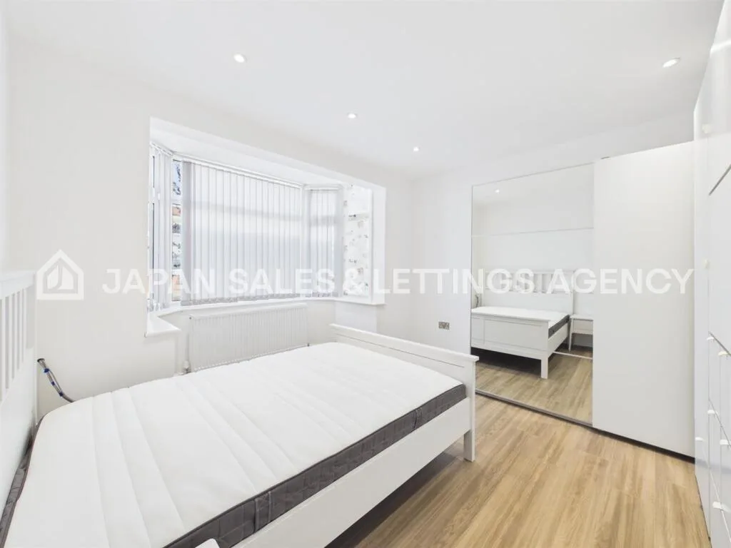 3 bedroom flat for rent