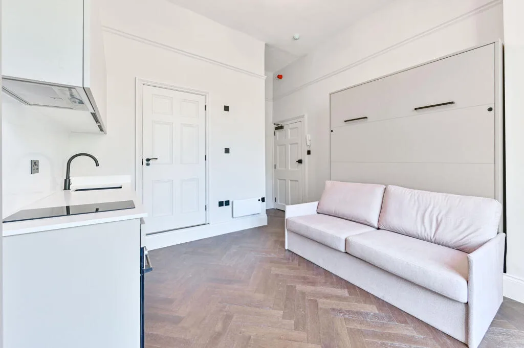 Studio flat for rent
