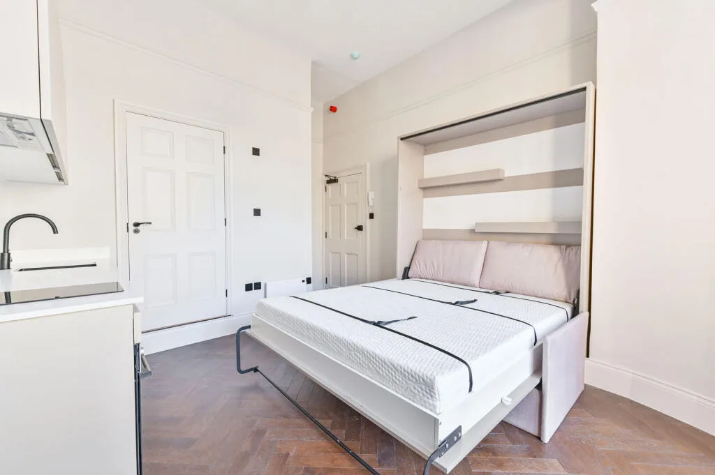 Studio flat for rent