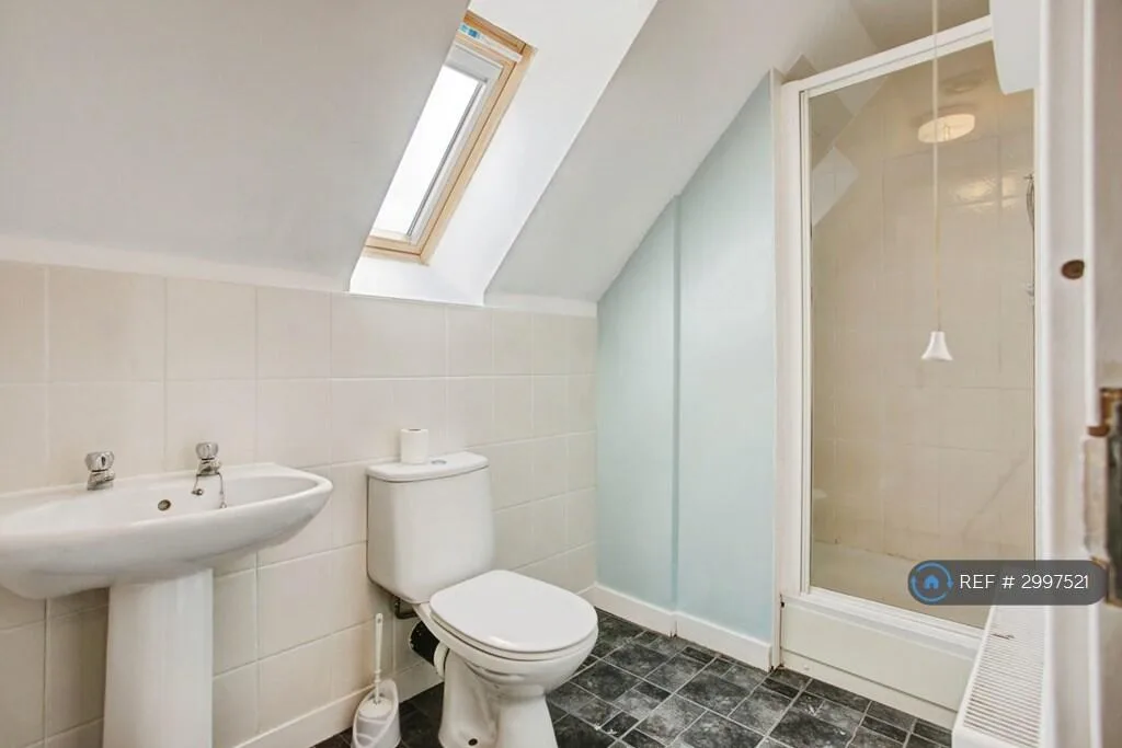 4 bedroom flat for rent