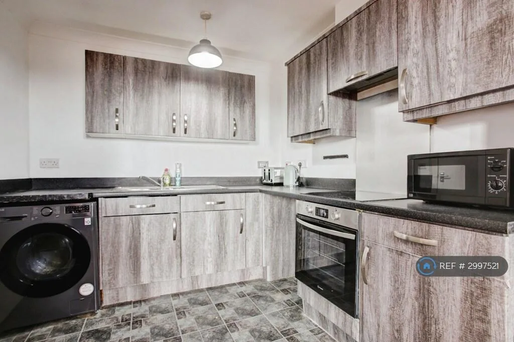 4 bedroom flat for rent