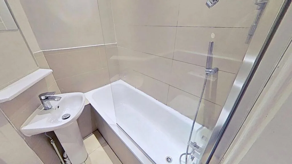 4 bedroom flat for rent