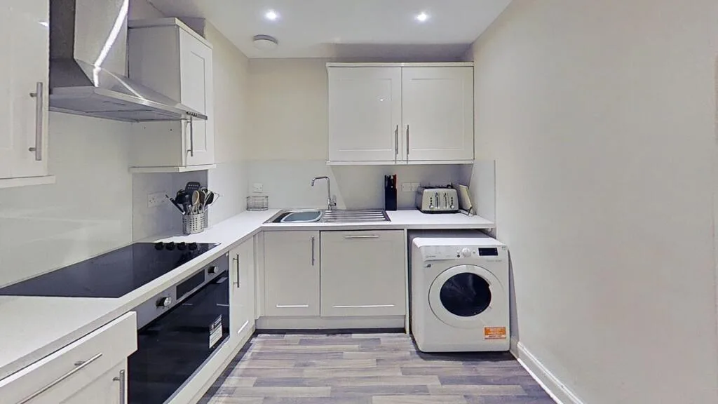 4 bedroom flat for rent