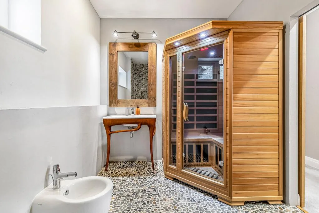 5 bedroom terraced house for rent