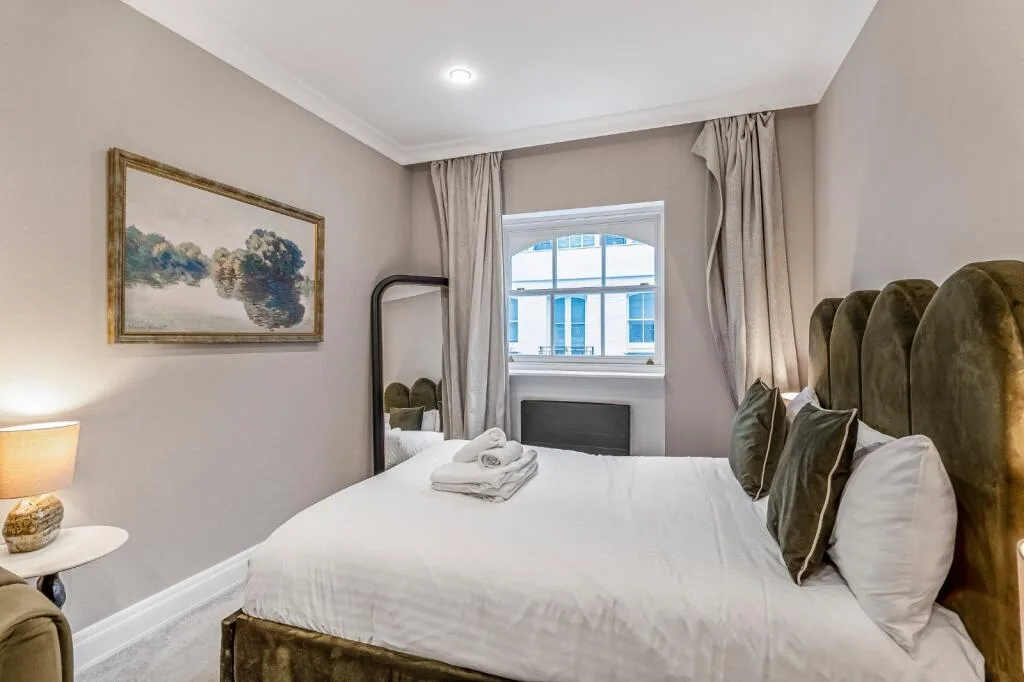 5 bedroom terraced house for rent