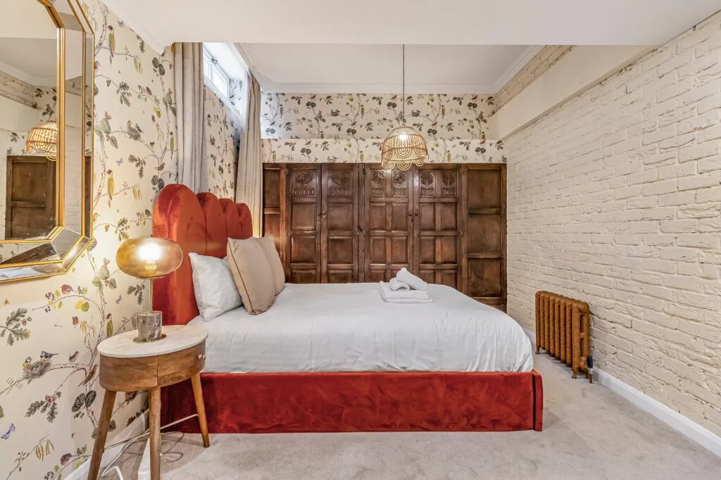 5 bedroom terraced house for rent