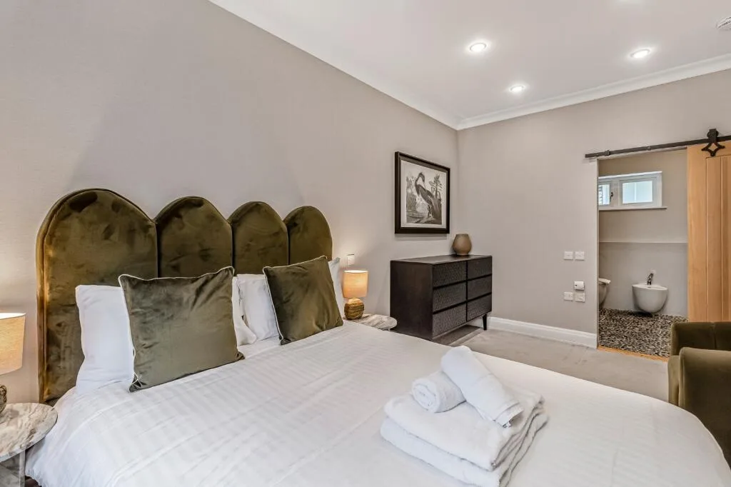 5 bedroom terraced house for rent