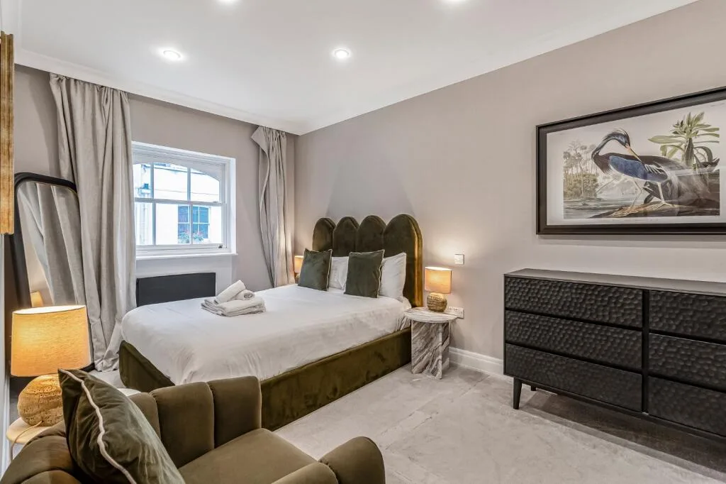 5 bedroom terraced house for rent